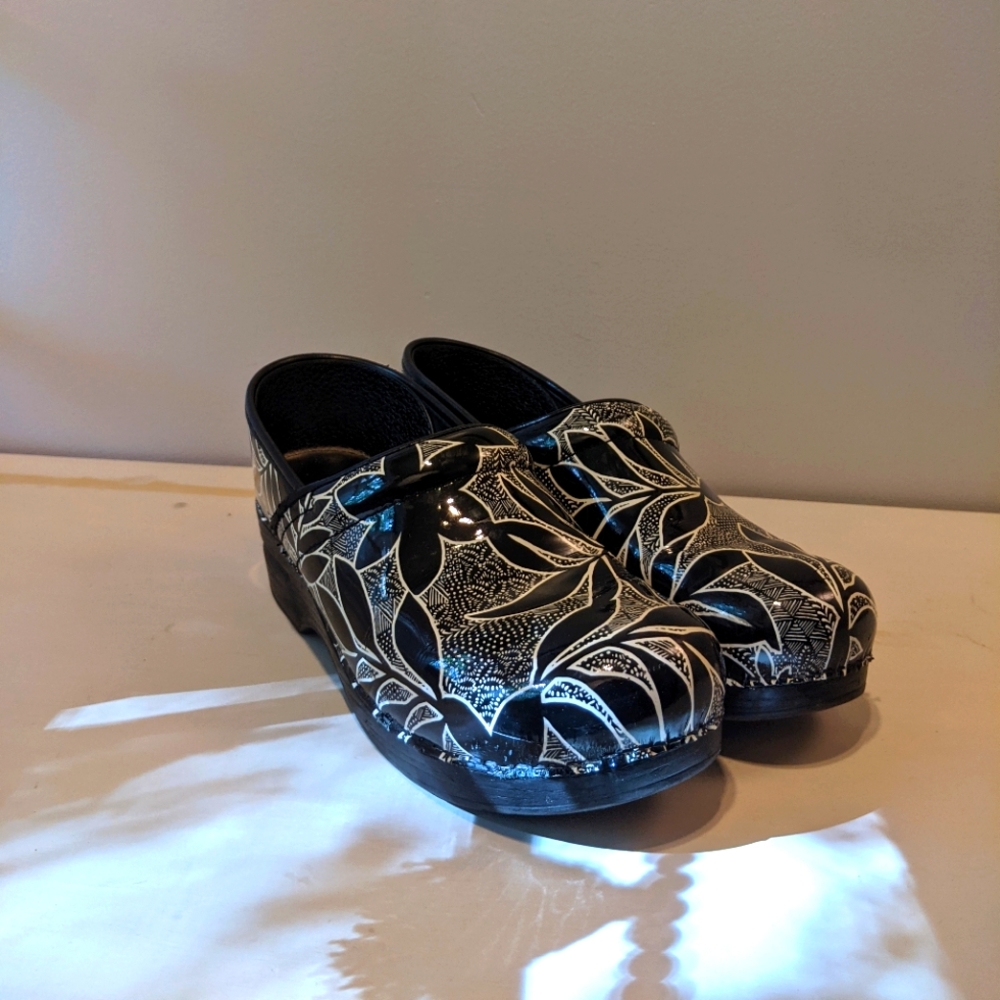 Women's Dansko Shoes, Euro size 41, 10.5